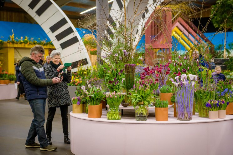 Doek valt voor Lentetuin